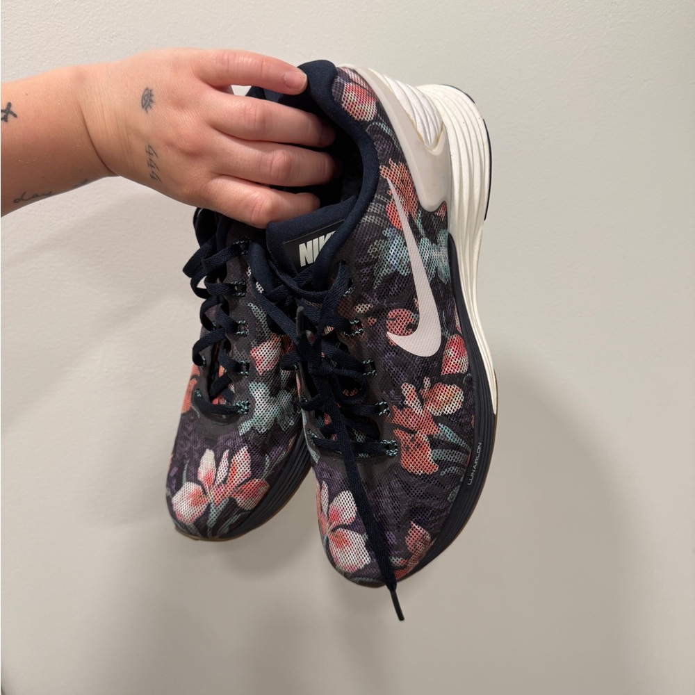 Nike | Shoes | Floral Nike
Lunarglide 6 Athletic Shoes